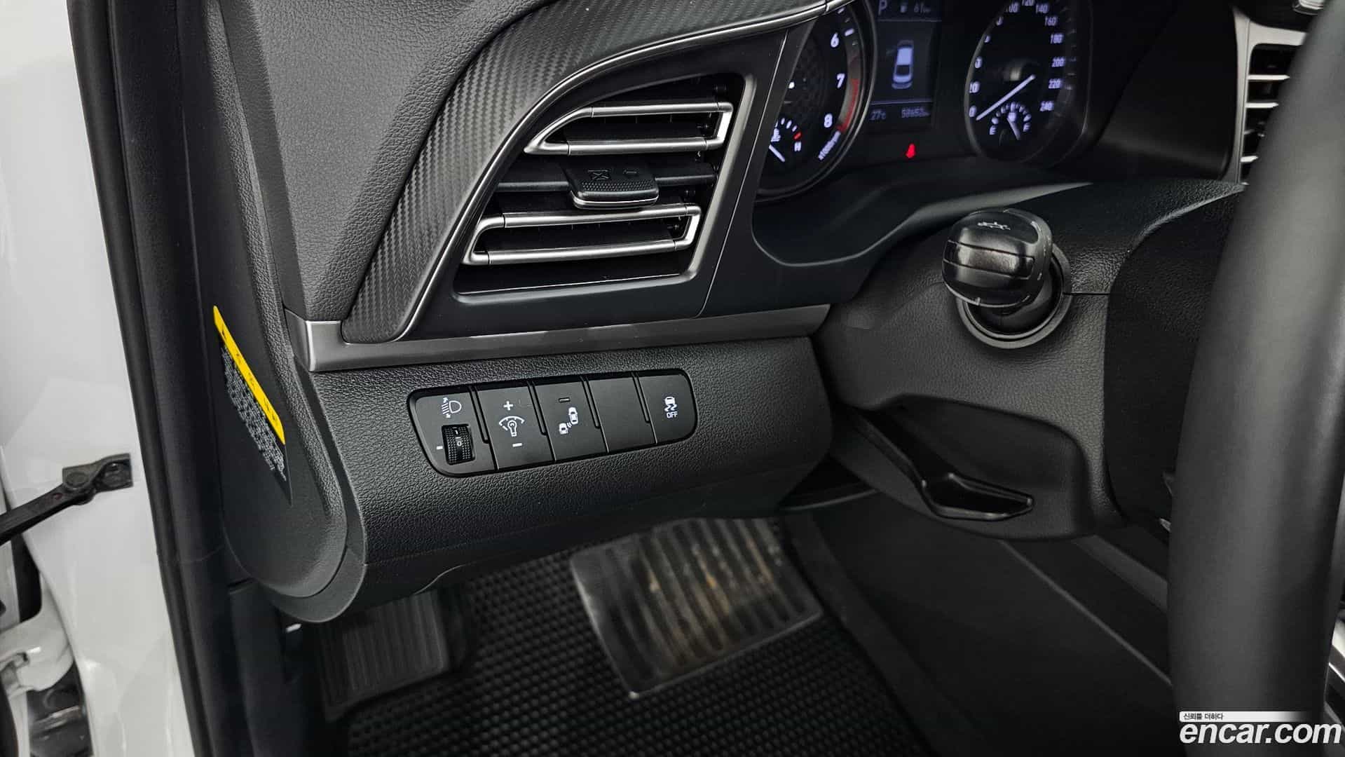 AVANTE Hyundai 2019.9-OPTION-020