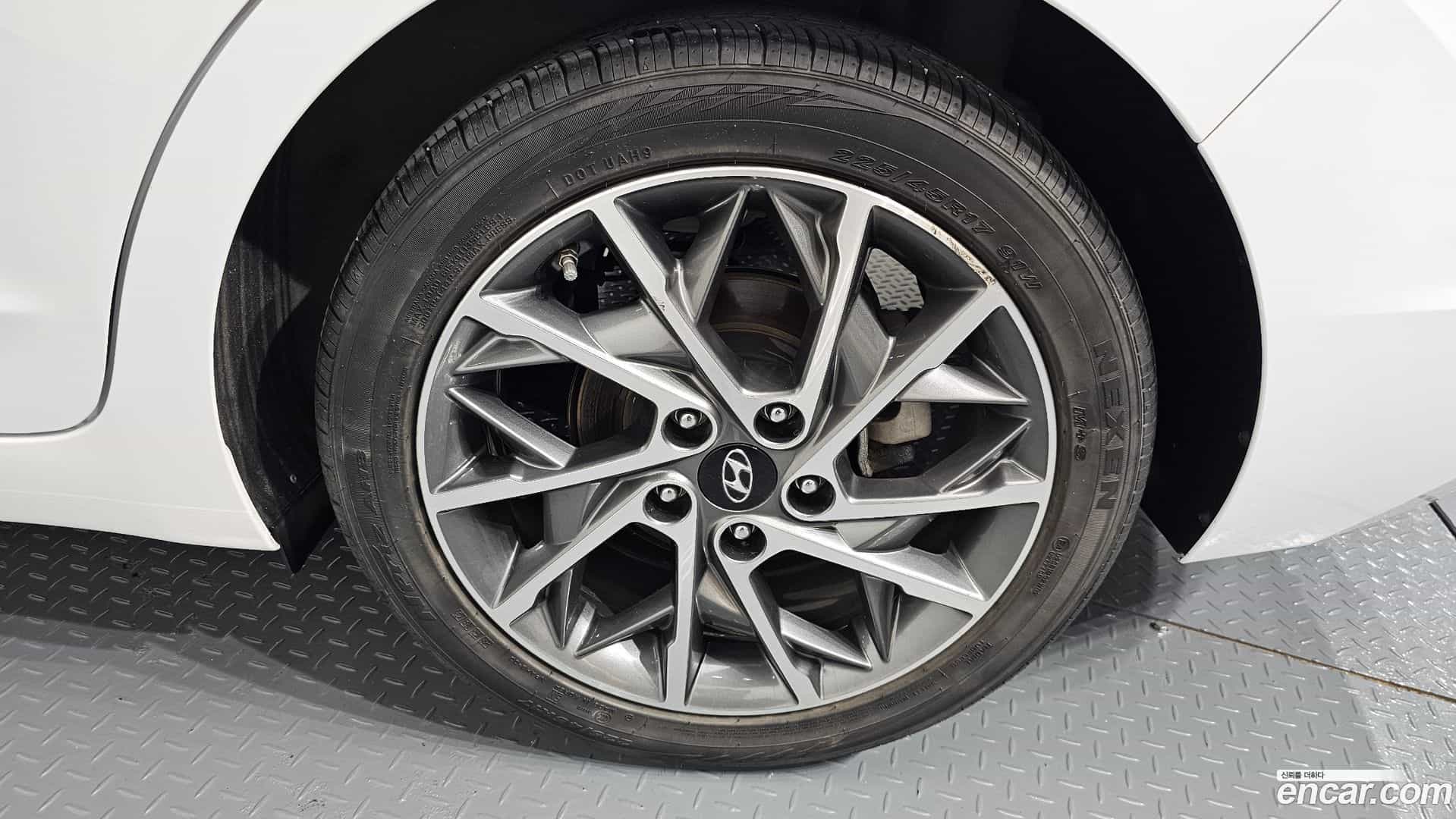 AVANTE Hyundai 2019.9-OUTER-031