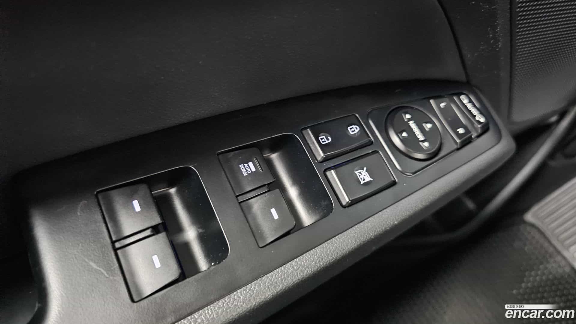AVANTE Hyundai 2019.9-OPTION-041