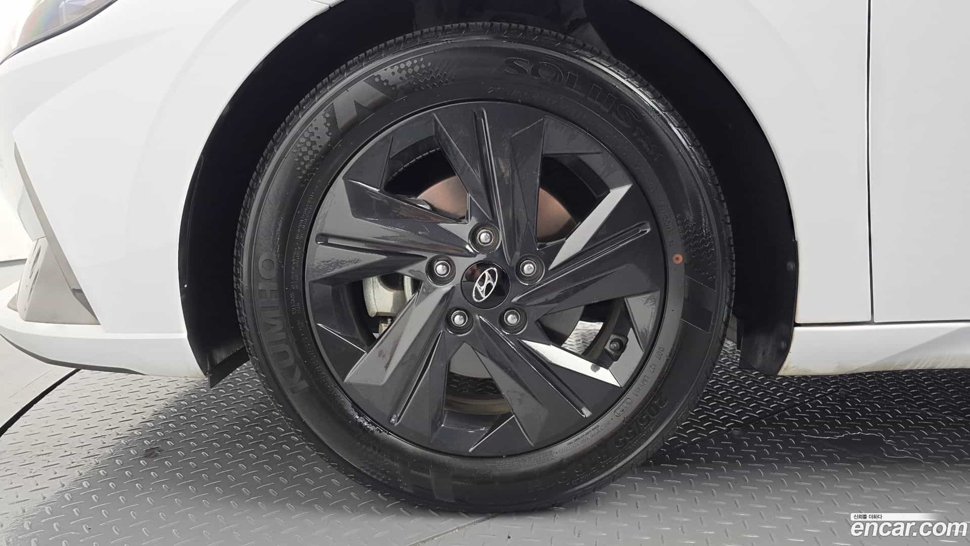 AVANTE Hyundai 2021.0-OUTER-005