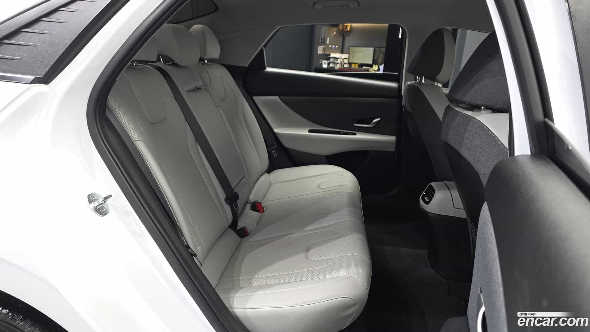 AVANTE Hyundai 2021.0-OPTION-016