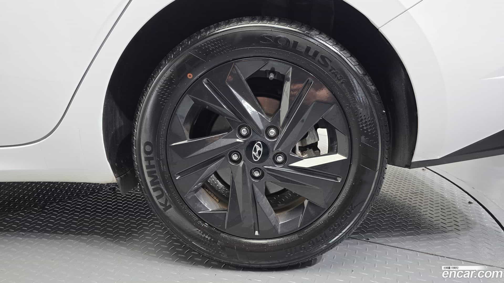 AVANTE Hyundai 2021.0-OUTER-031