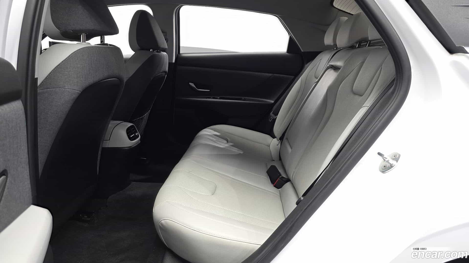 AVANTE Hyundai 2021.0-INNER-036