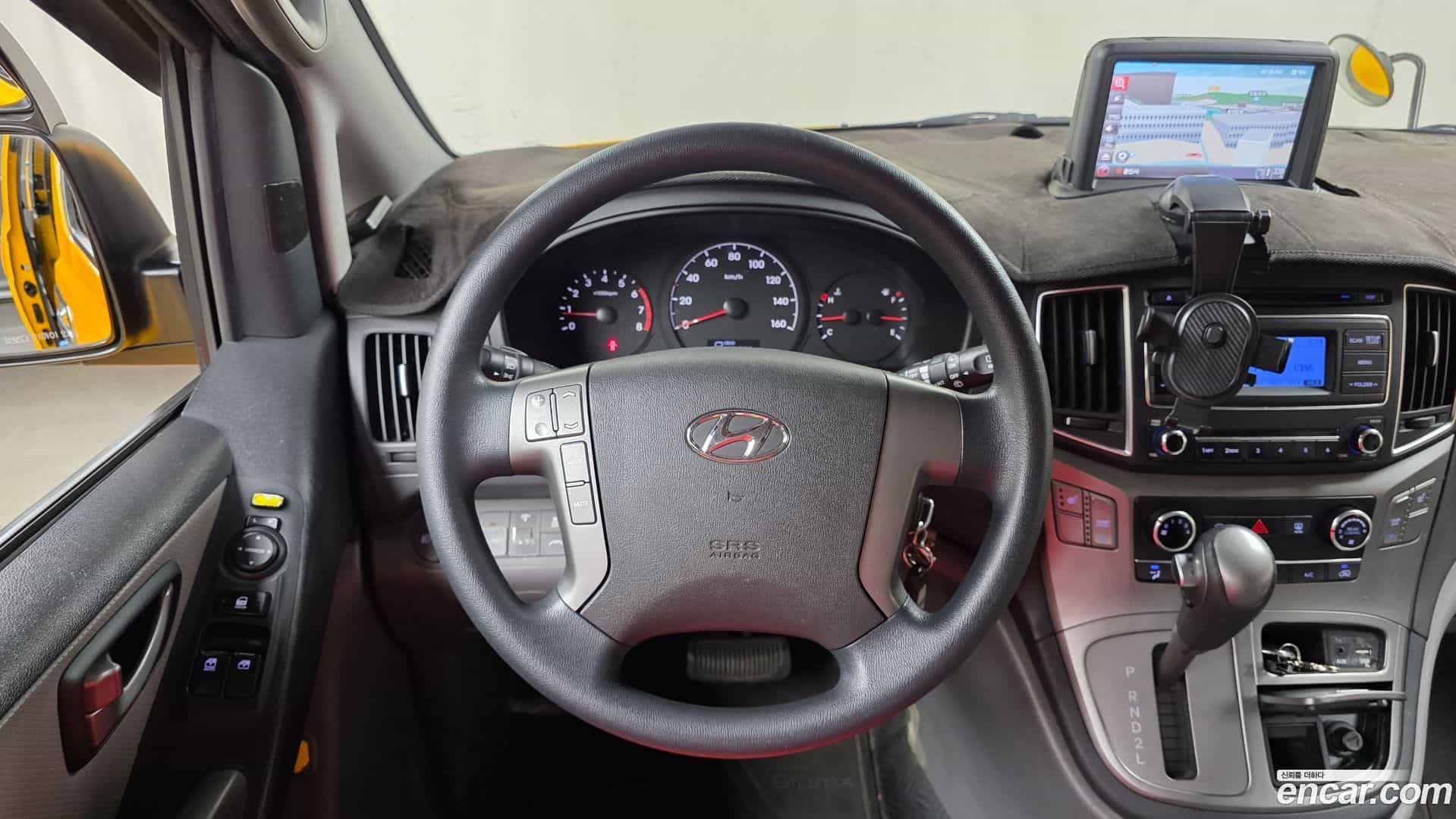 Starex Hyundai 2019.3-OPTION-017