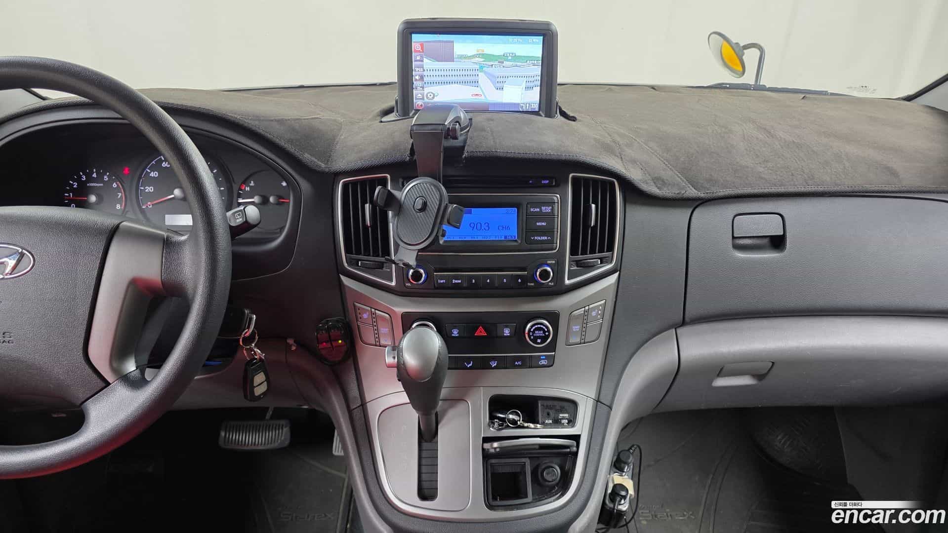 Starex Hyundai 2019.3-OPTION-018