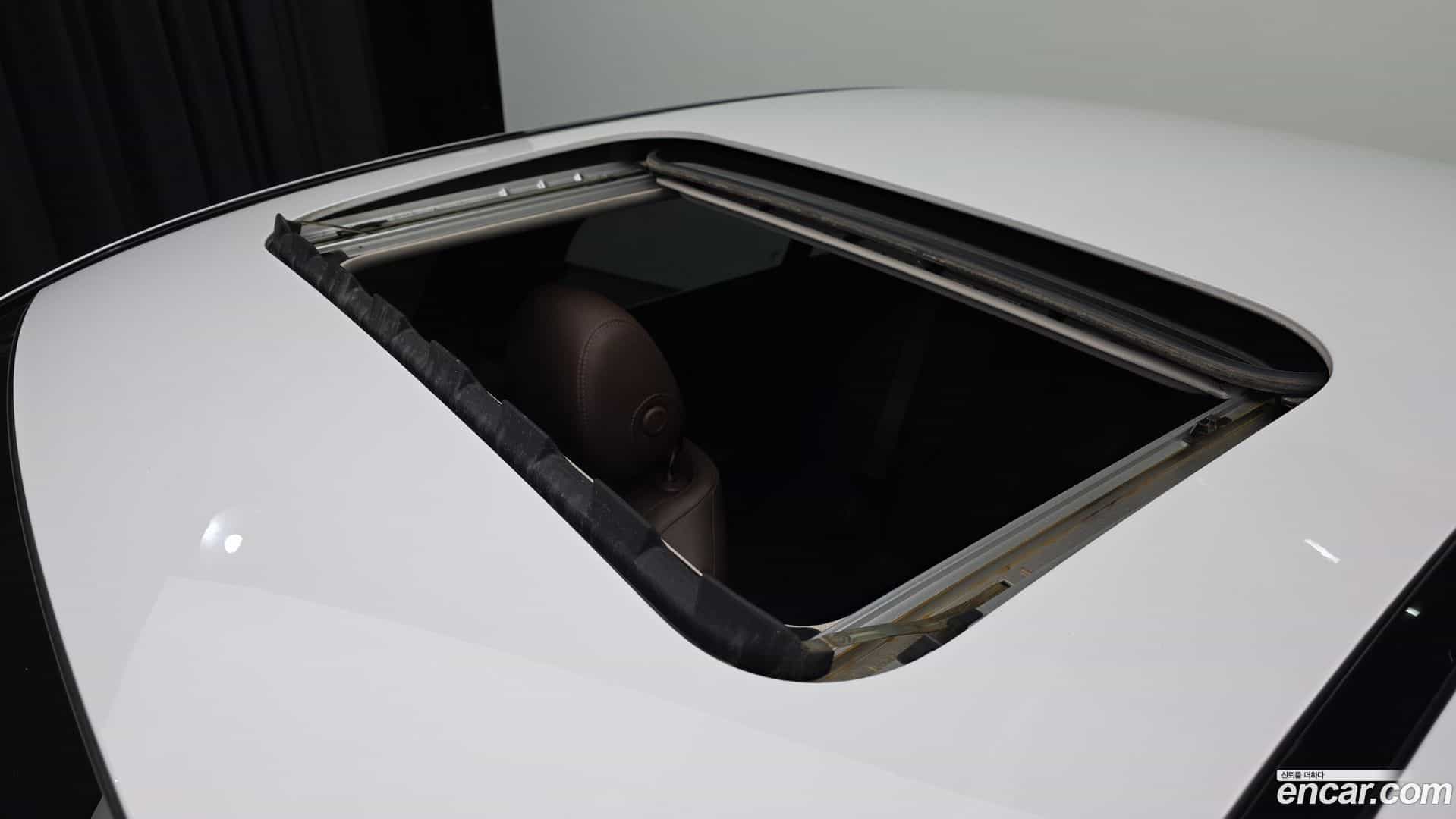 E-Class Mercedes-Benz 2019.5-OPTION-015