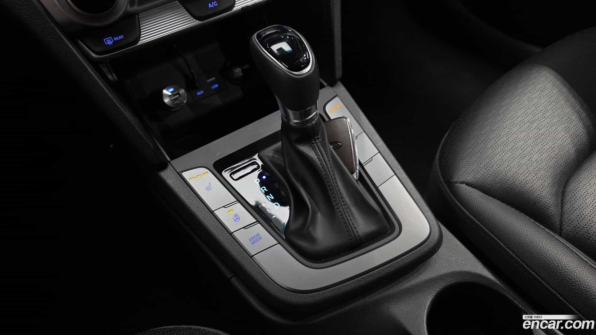 AVANTE Hyundai 2018.11-INNER-009