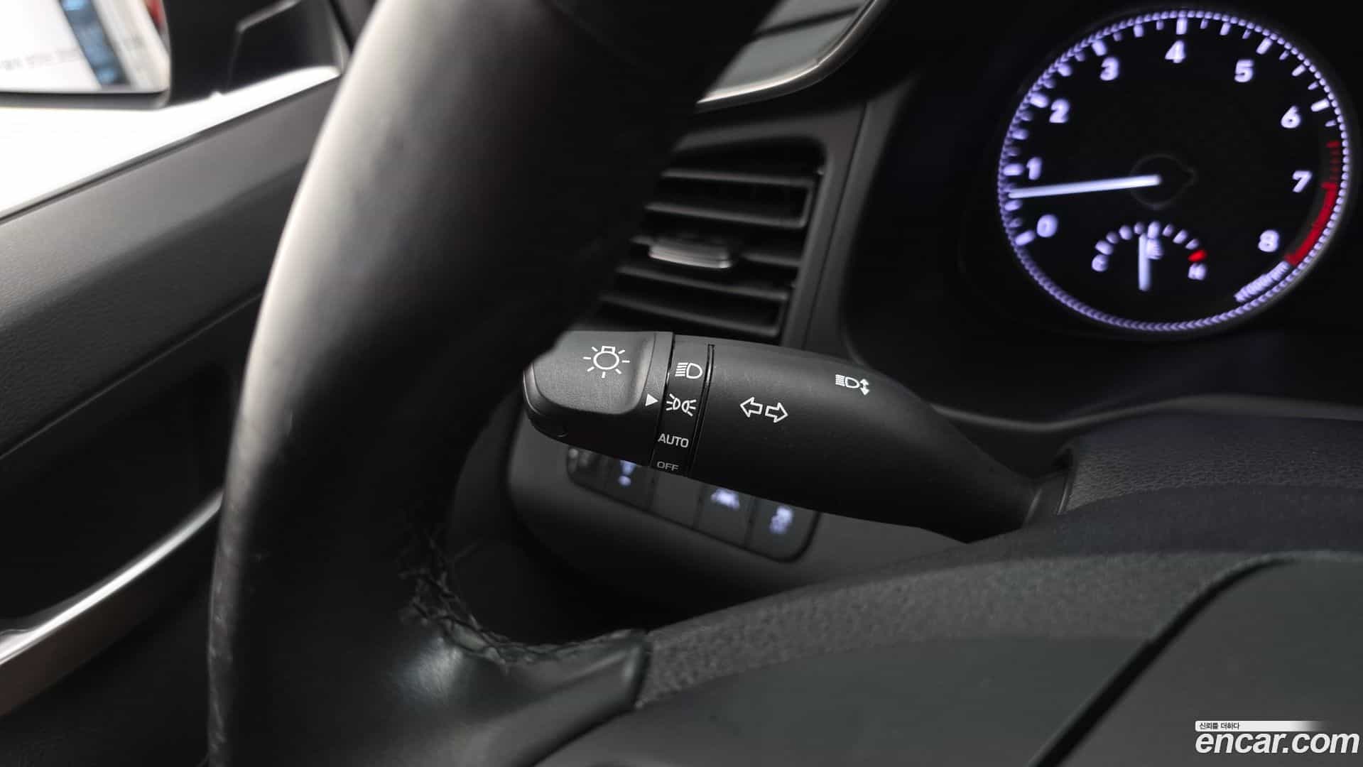 AVANTE Hyundai 2018.11-OPTION-041