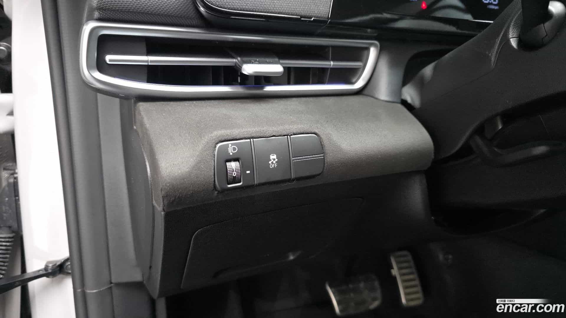 AVANTE Hyundai 2025.9-OPTION-017