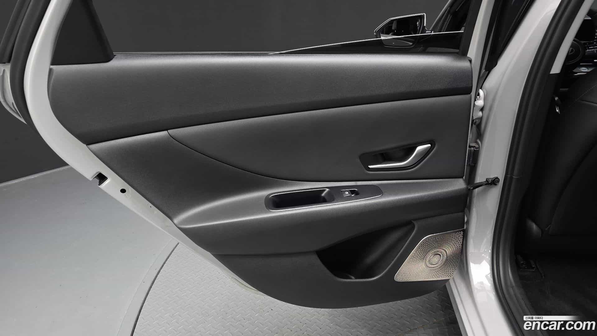 AVANTE Hyundai 2025.9-INNER-035