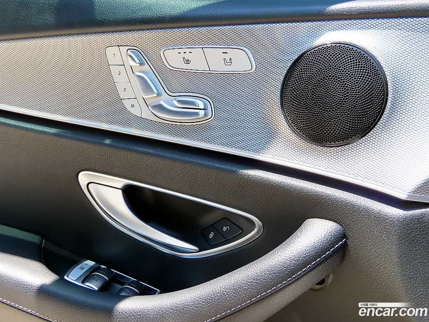 E-Class Mercedes-Benz 2017.0-OPTION-016