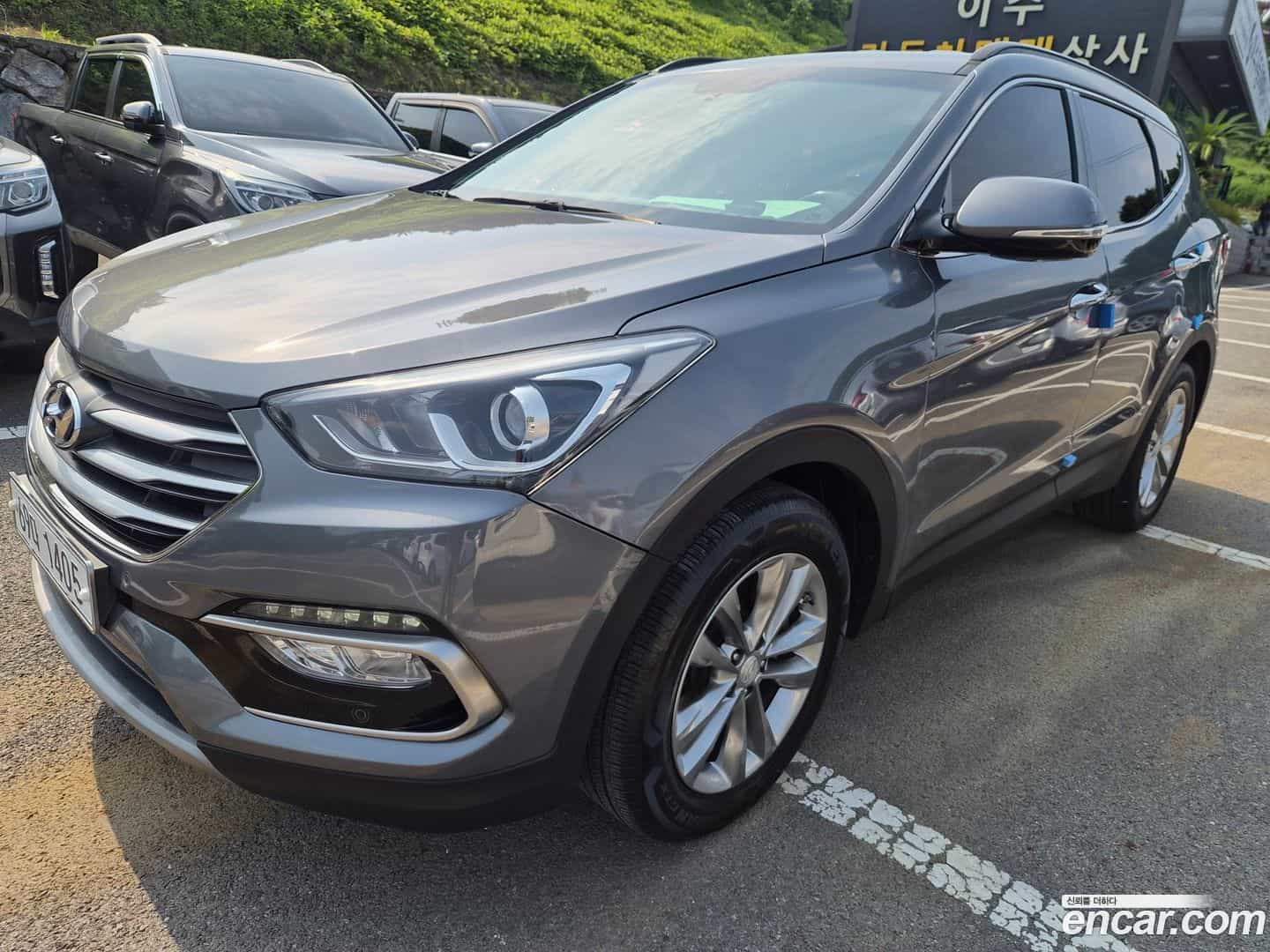 Santafe Hyundai 2017.1-OUTER-003