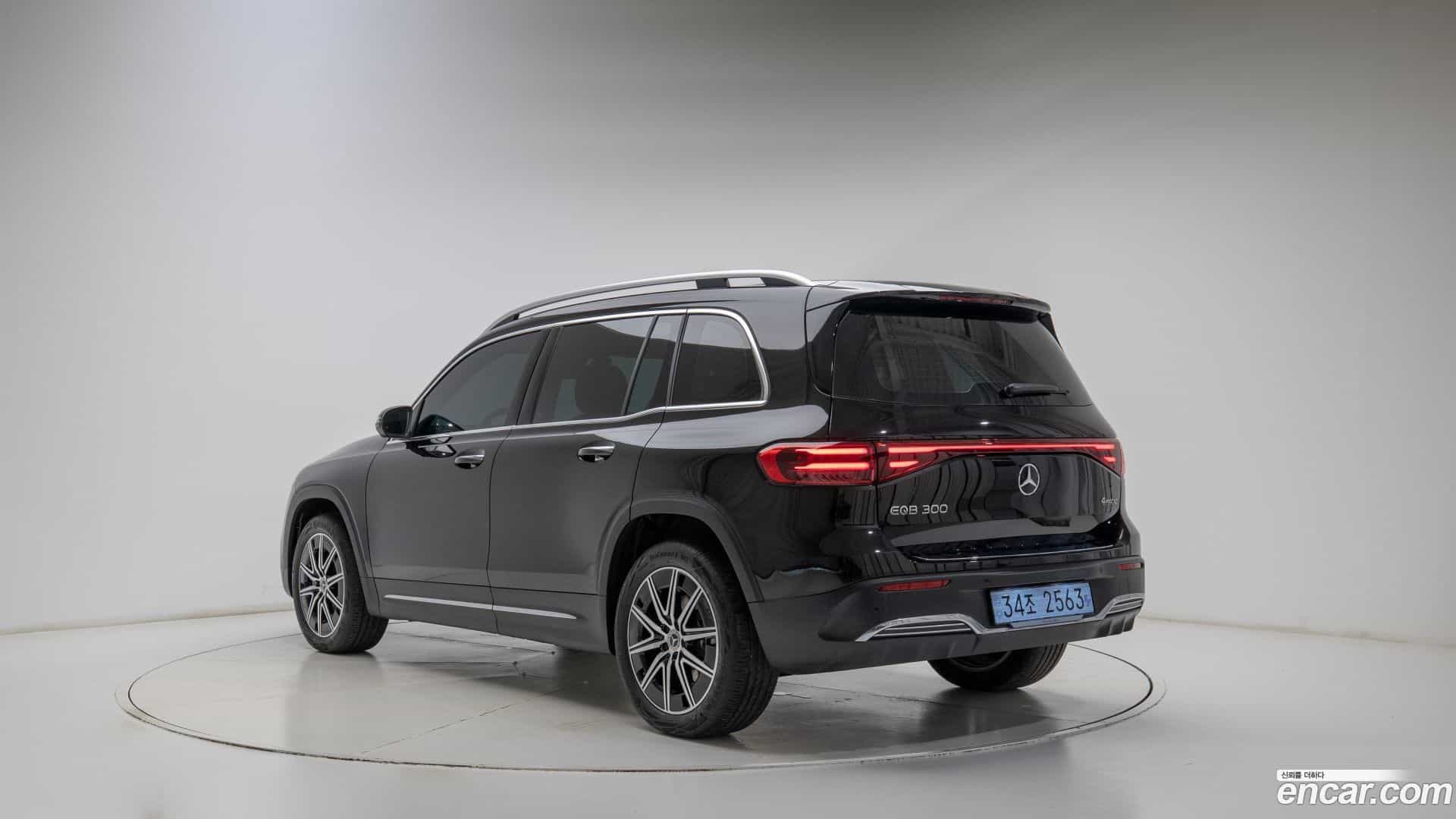 EQB Mercedes-Benz 2025.7-OUTER-002