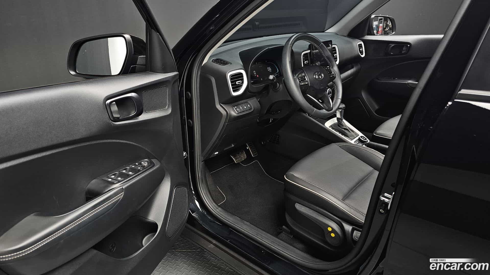 Venue Hyundai 2022.10-OPTION-015