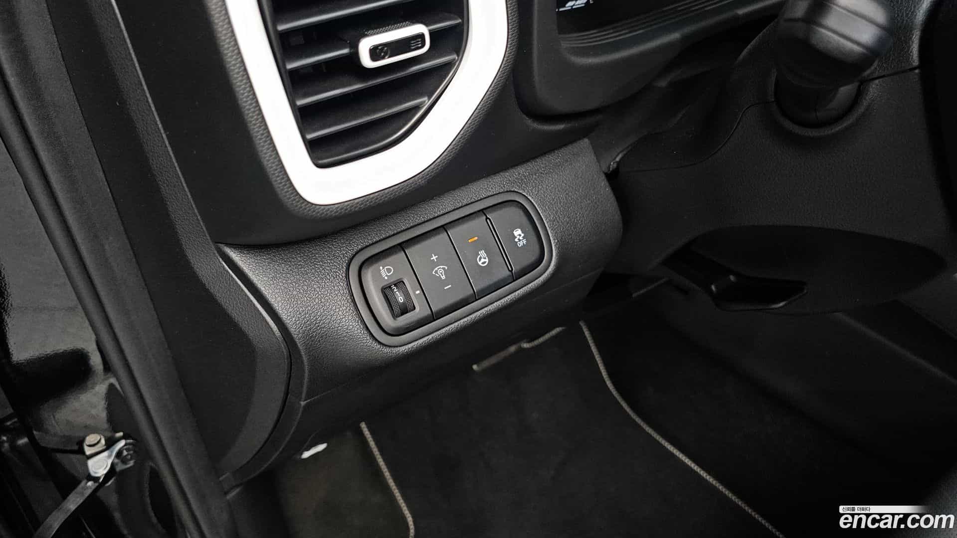 Venue Hyundai 2022.10-OPTION-022