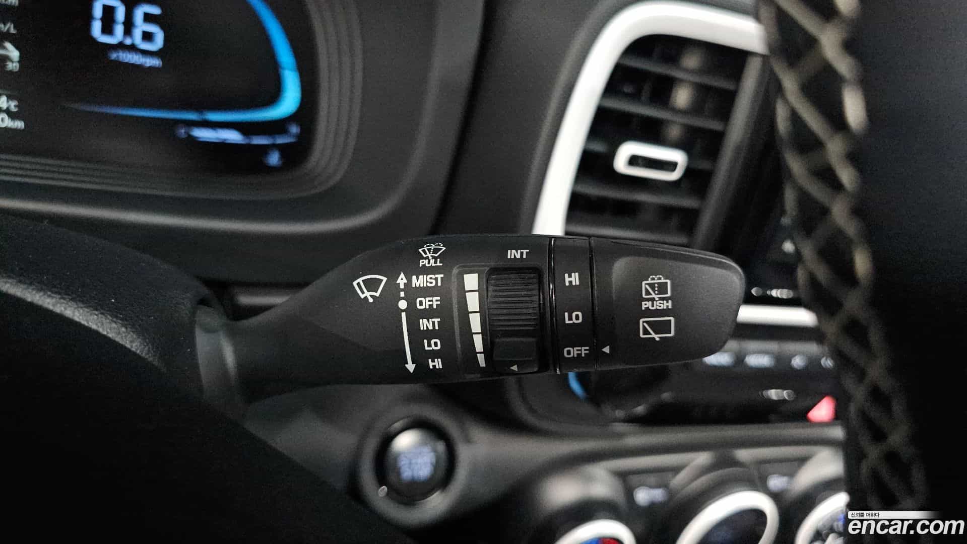 Venue Hyundai 2022.10-OPTION-041