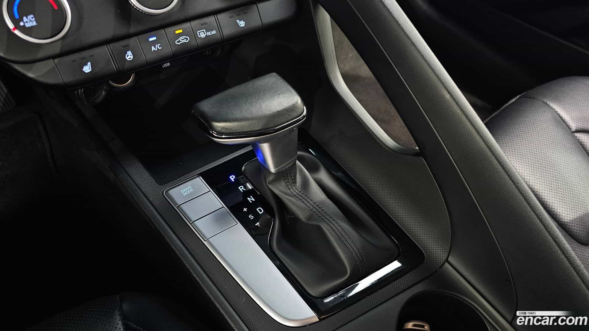 AVANTE Hyundai 2022.1-INNER-009