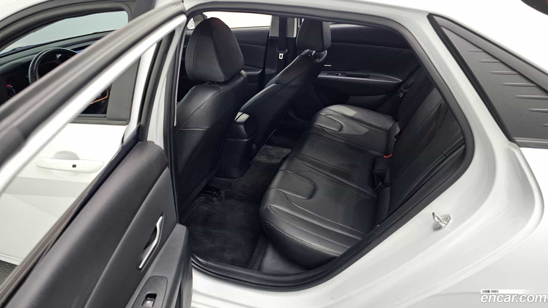 AVANTE Hyundai 2022.1-OPTION-015