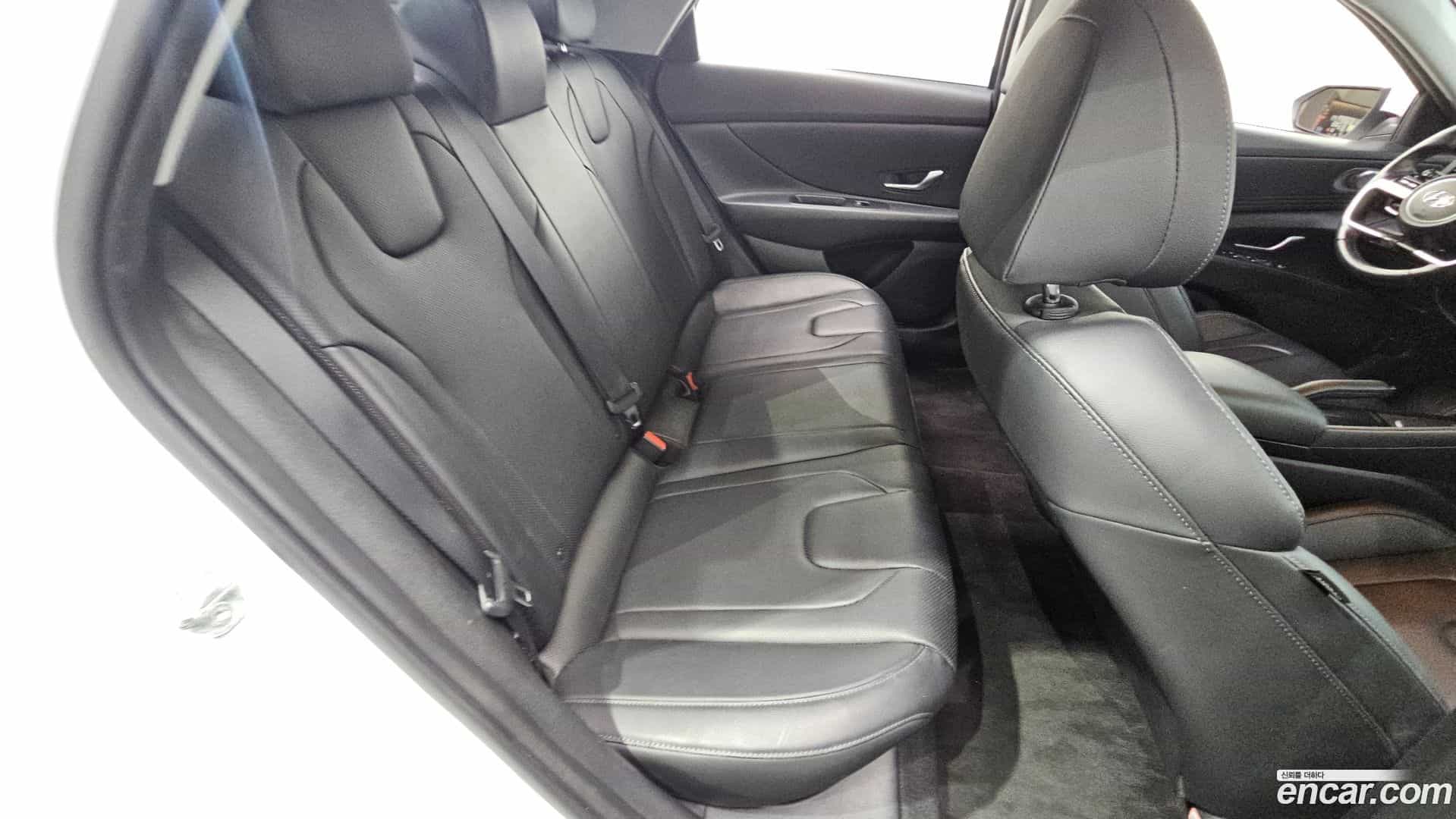 AVANTE Hyundai 2022.1-OPTION-021