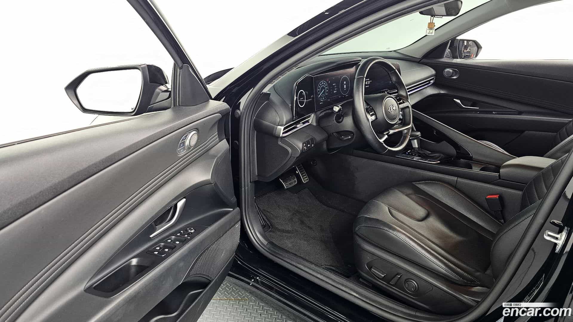 AVANTE Hyundai 2022.0-INNER-010