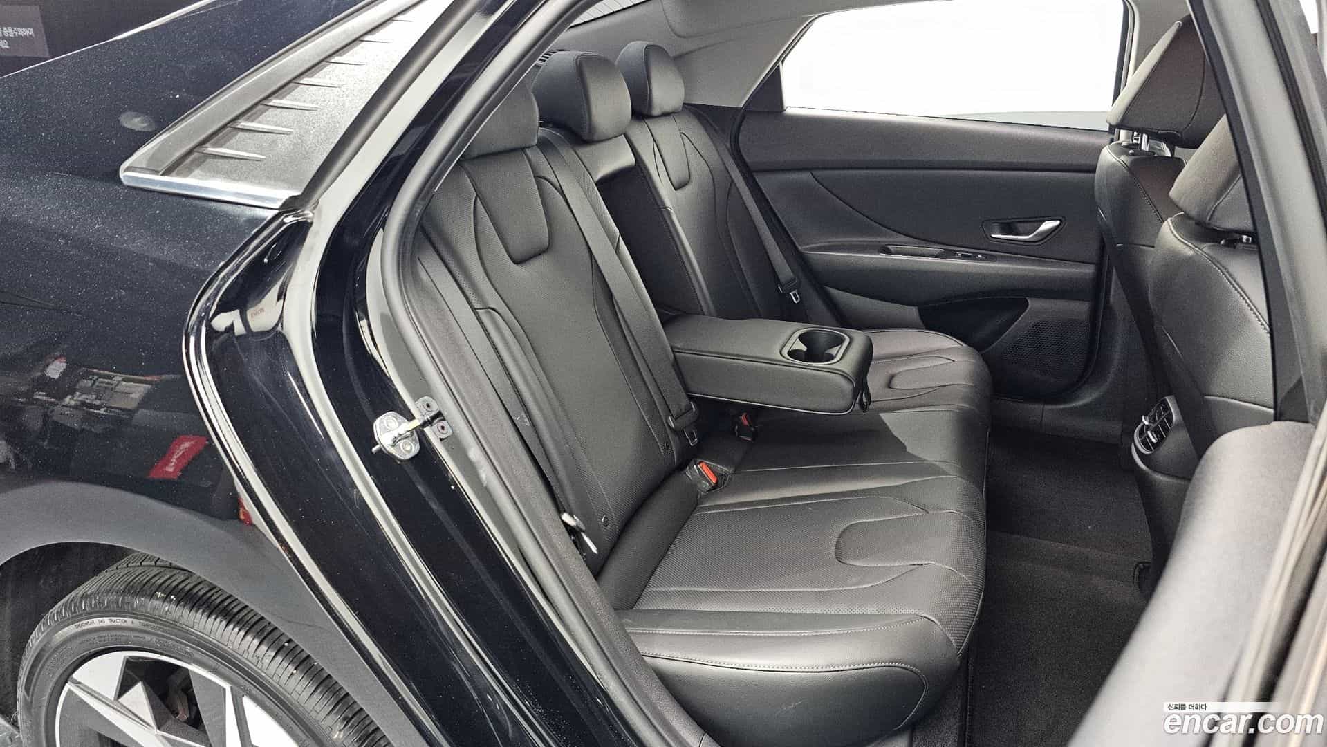 AVANTE Hyundai 2022.0-OPTION-016