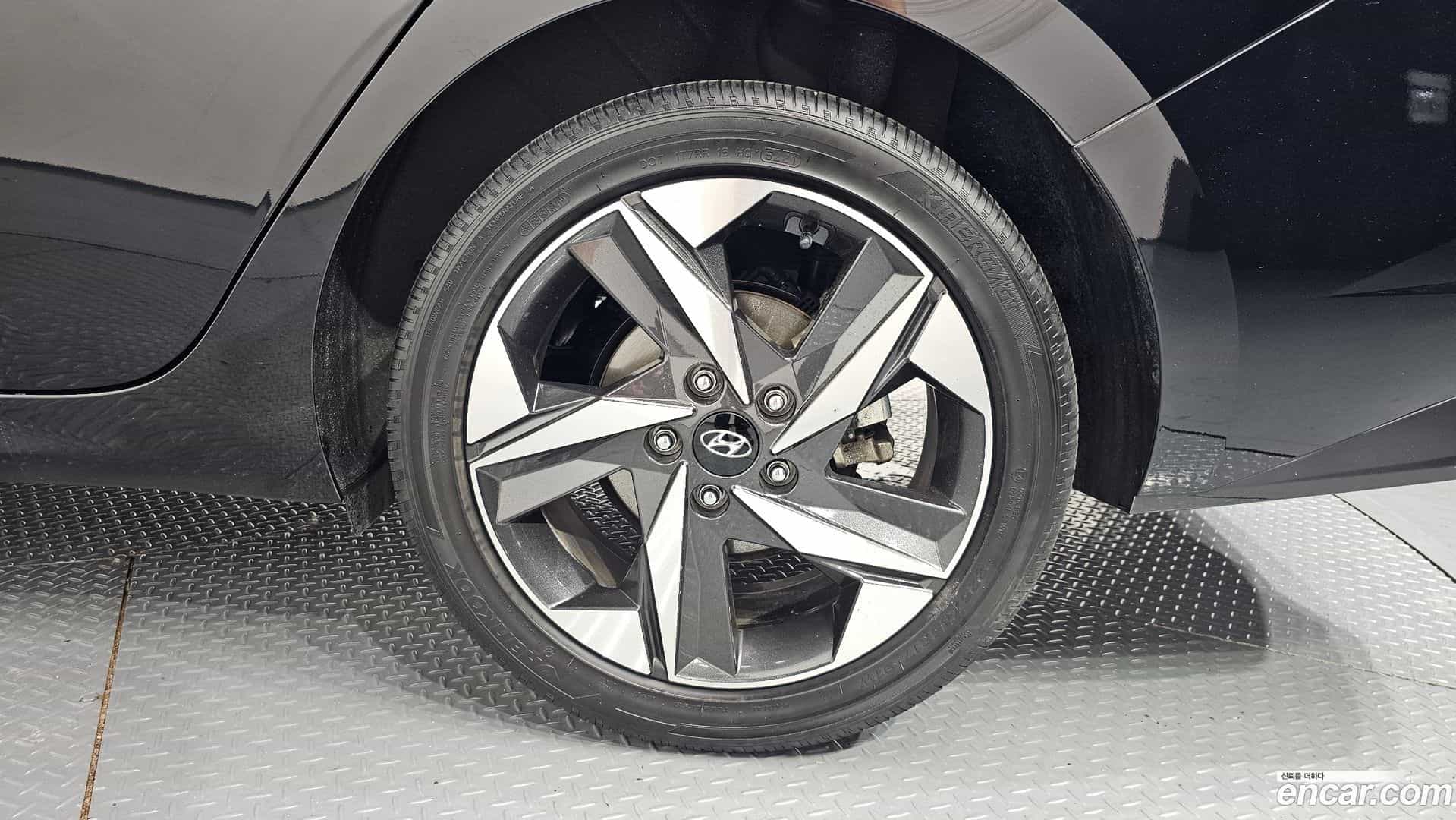 AVANTE Hyundai 2022.0-OUTER-031
