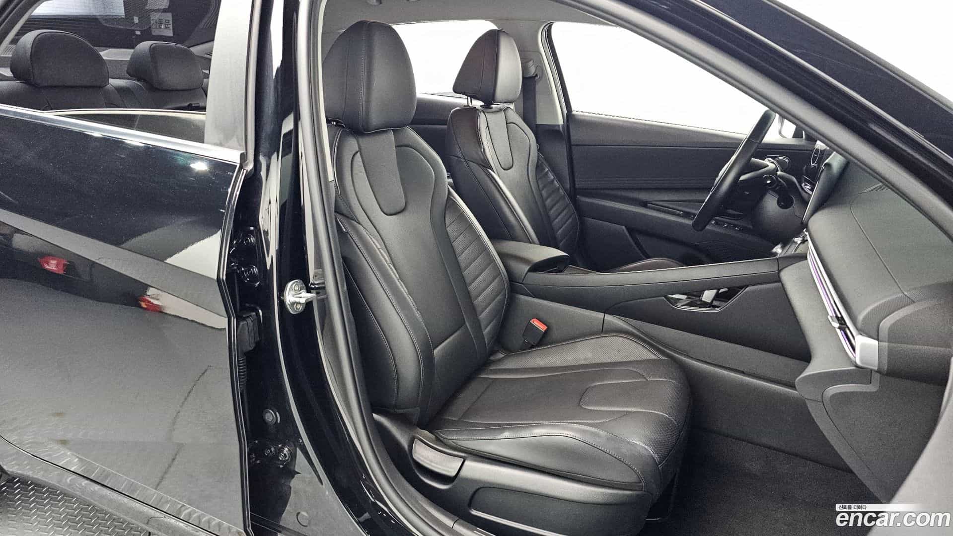 AVANTE Hyundai 2022.0-INNER-036
