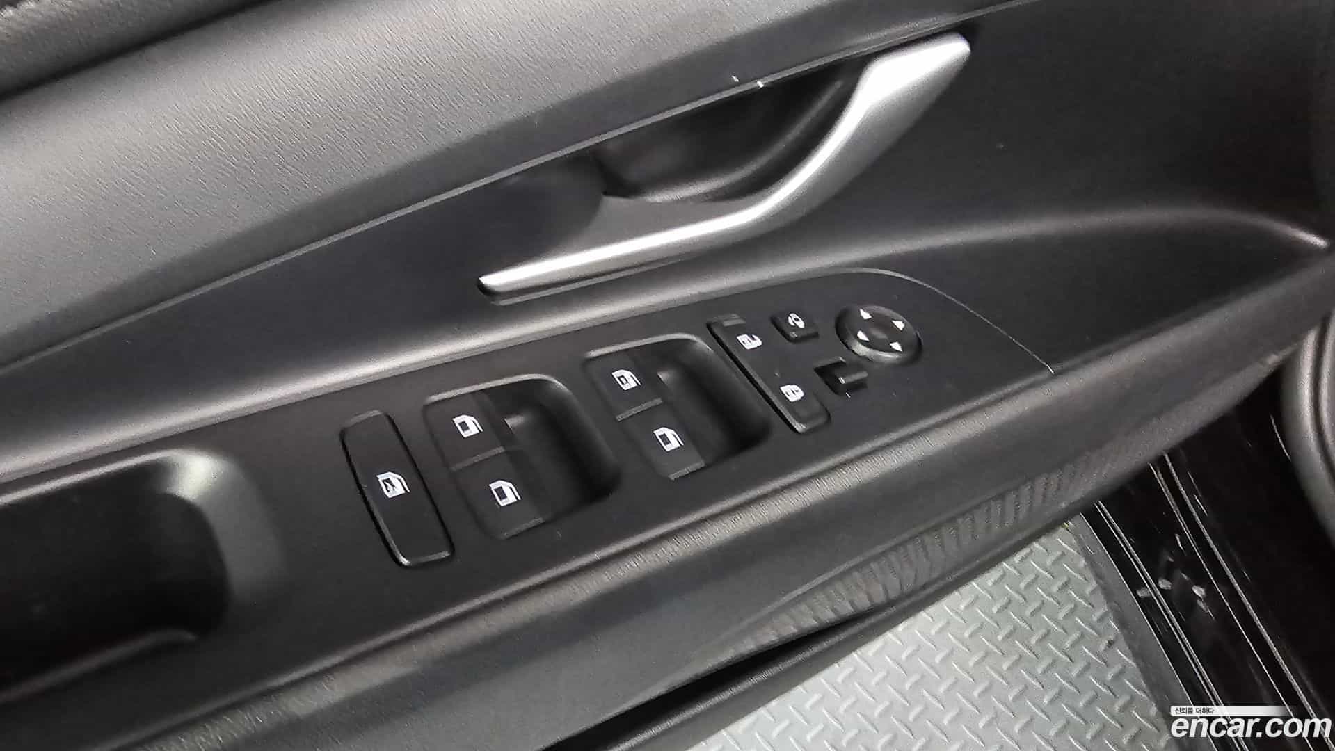 AVANTE Hyundai 2022.0-OPTION-043