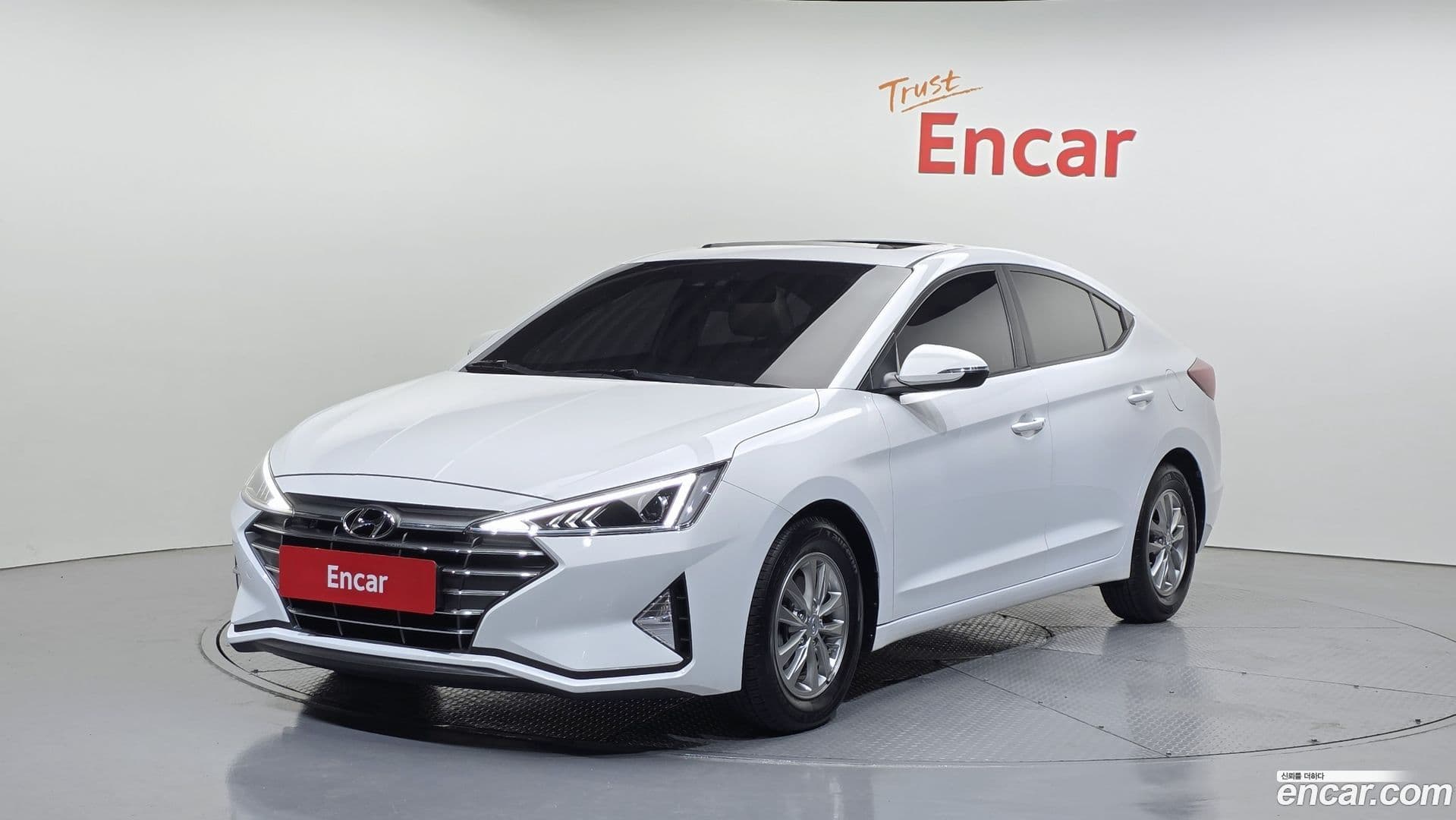Main__Slider__Photo:AVANTE Hyundai 2019.7-0
