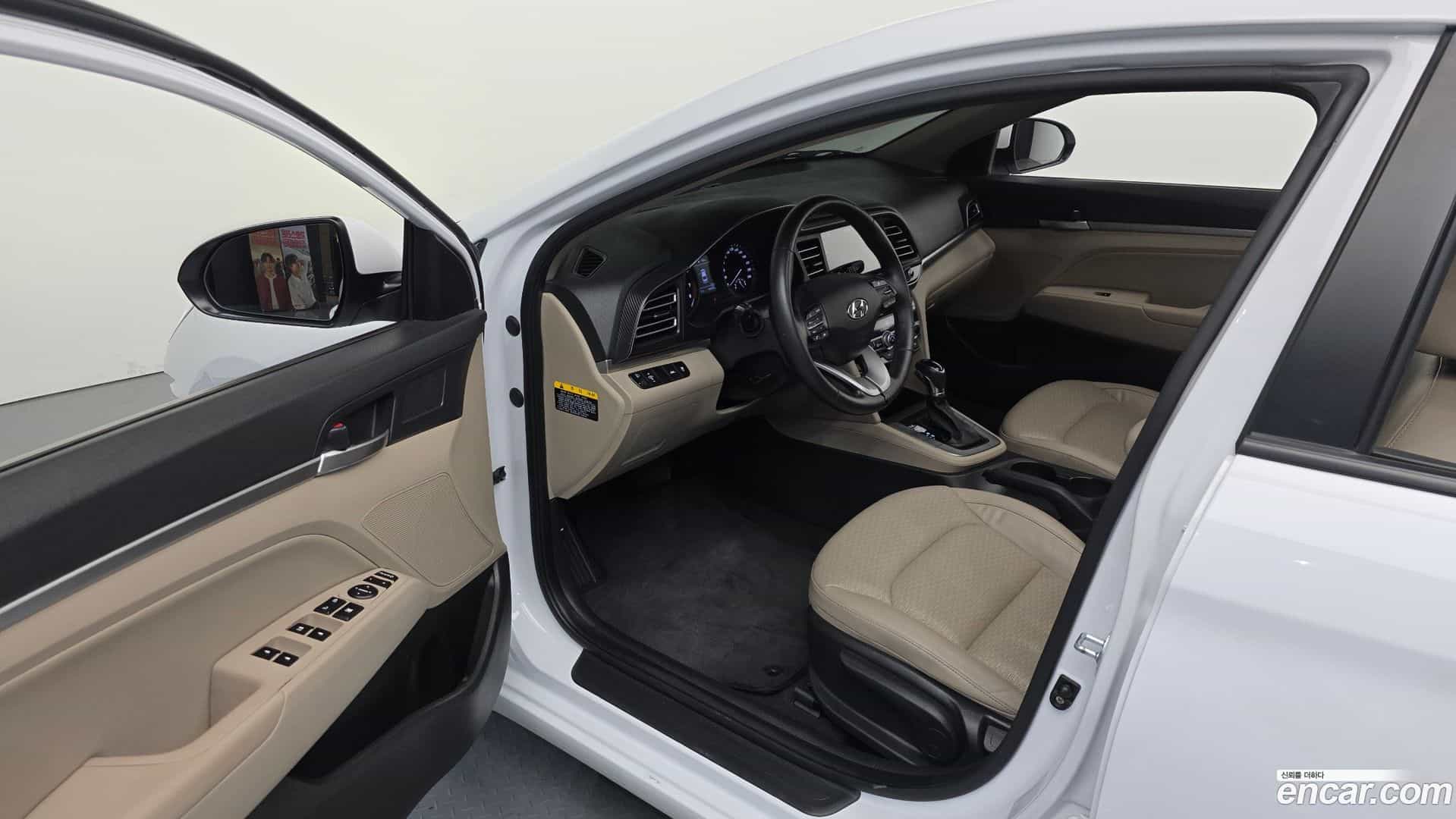 AVANTE Hyundai 2019.7-INNER-010