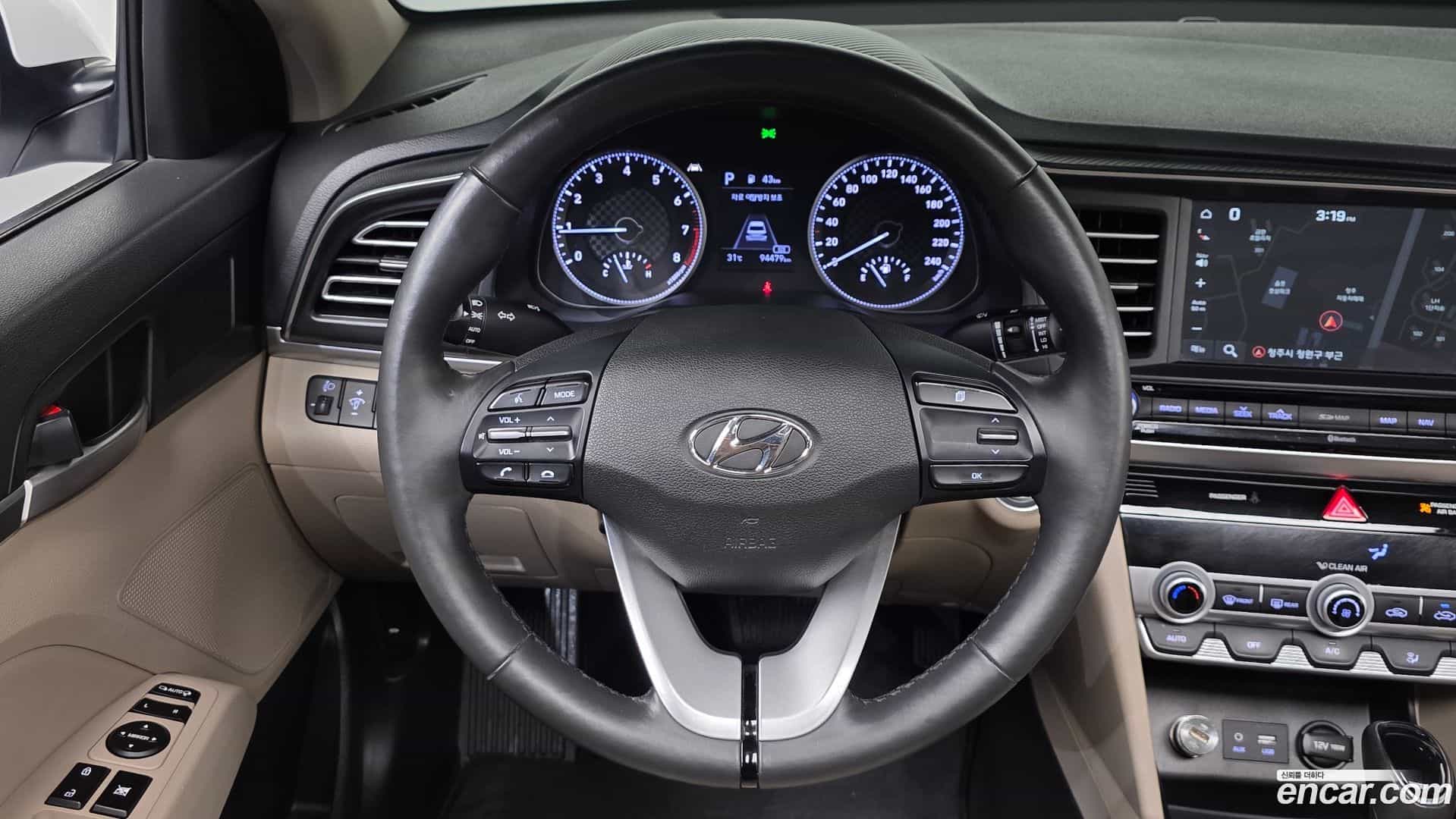 AVANTE Hyundai 2019.7-OPTION-018