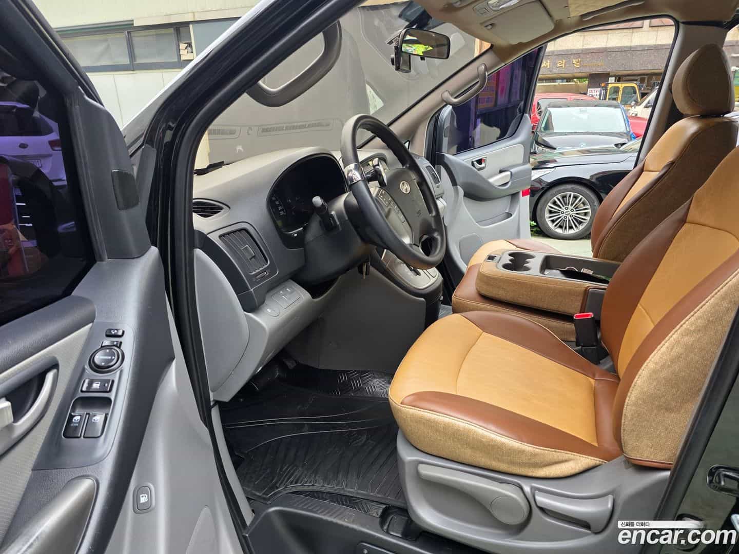 Starex Hyundai 2015.0-INNER-008