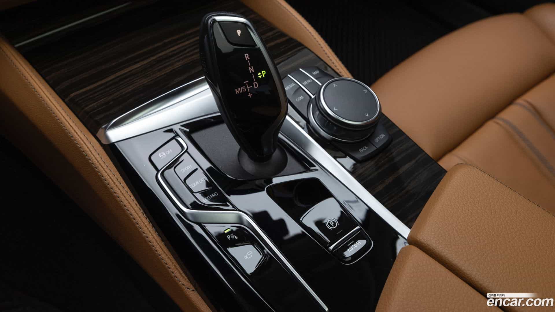 5-Series BMW 2023.4-OPTION-017