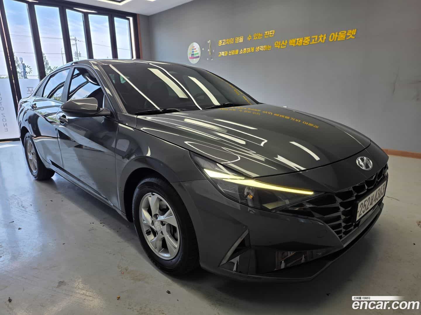 AVANTE Hyundai 2021.4-OUTER-001