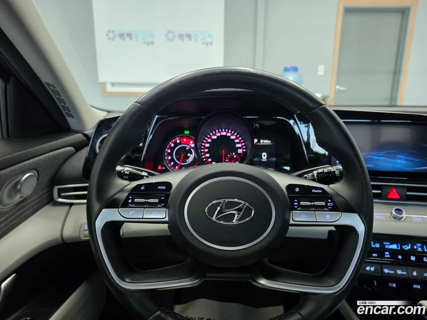 AVANTE Hyundai 2021.4-INNER-009