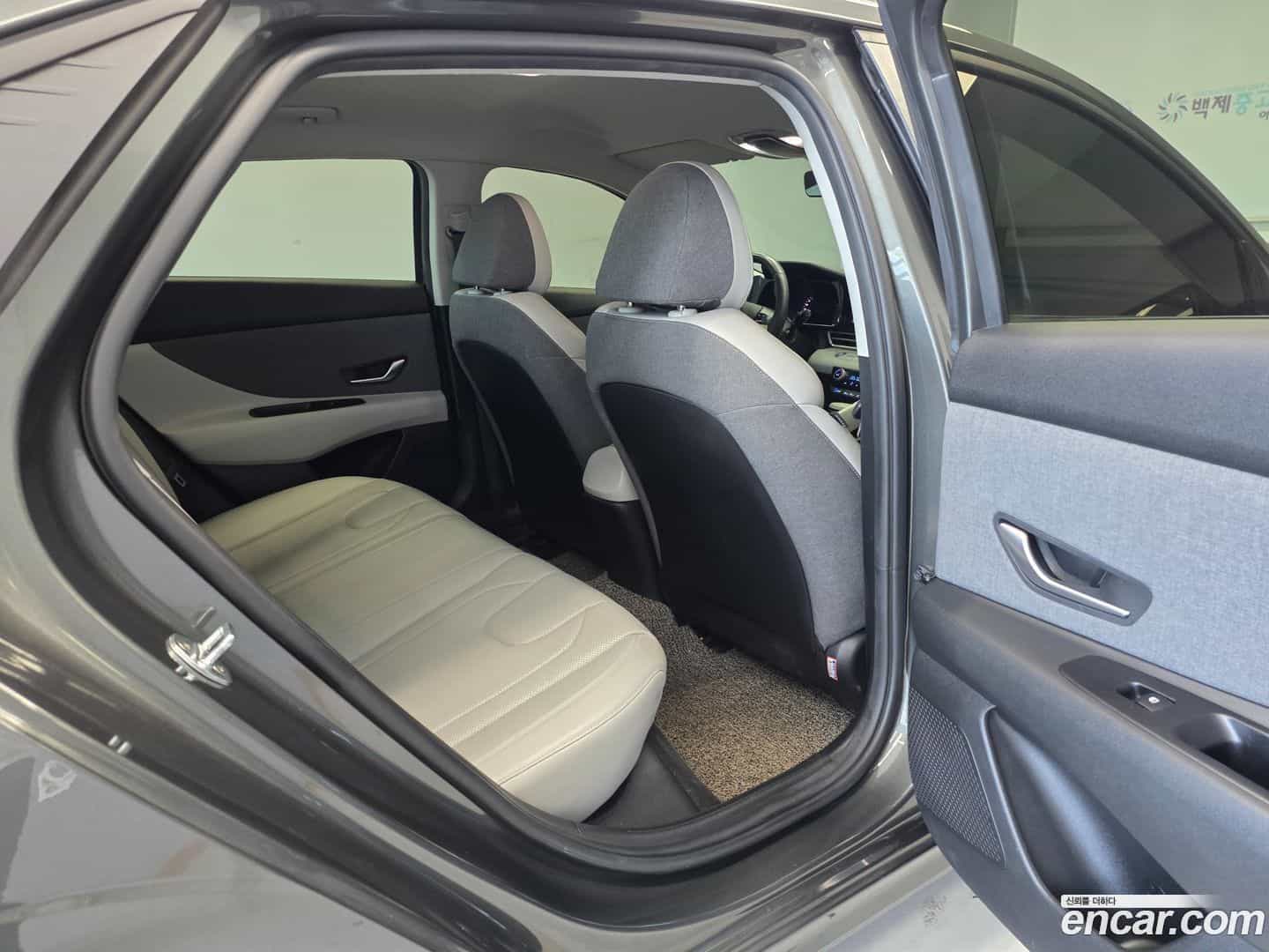 AVANTE Hyundai 2021.4-OPTION-020
