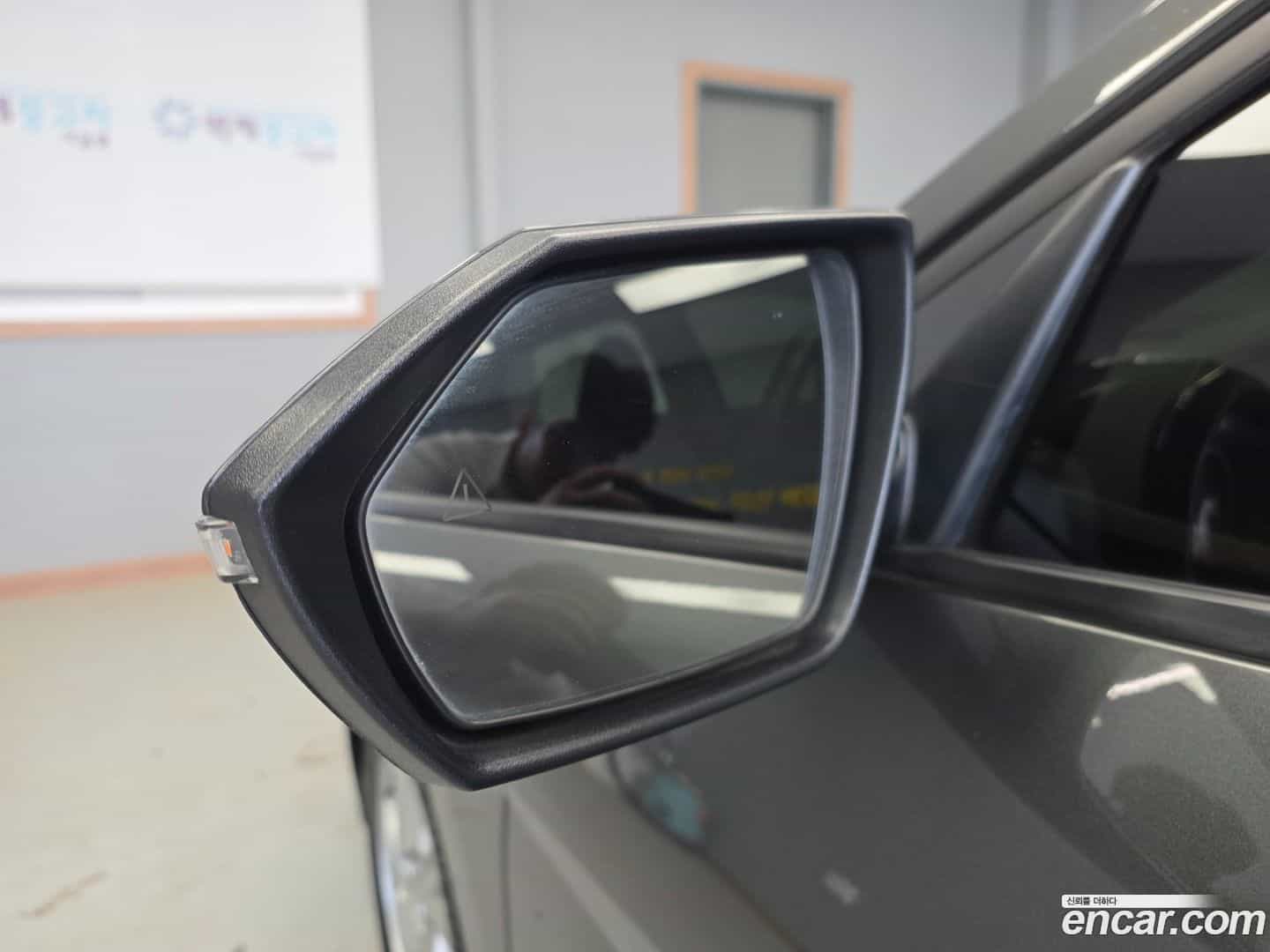 AVANTE Hyundai 2021.4-OPTION-023