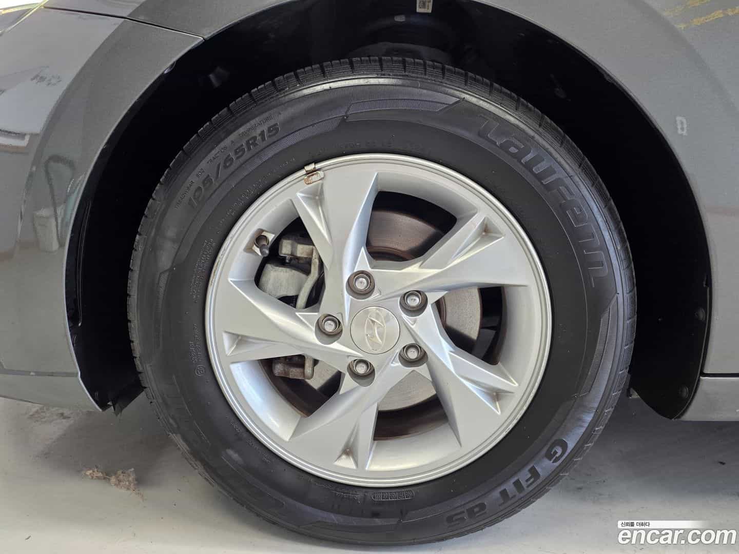 AVANTE Hyundai 2021.4-OPTION-024