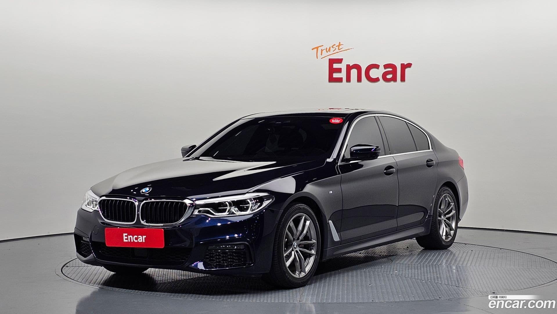Main__Slider__Photo:5-Series BMW 2019.8-0