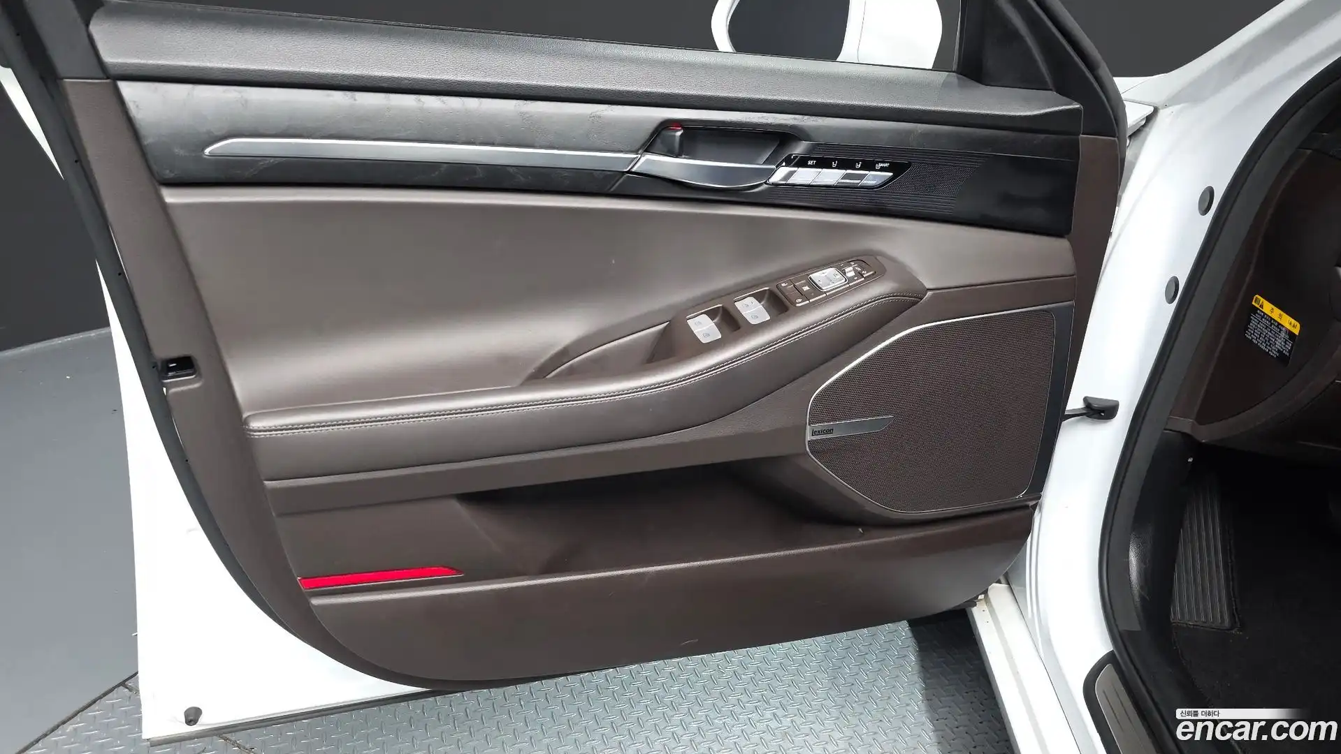 G90 Genesis 2021.3-INNER-034