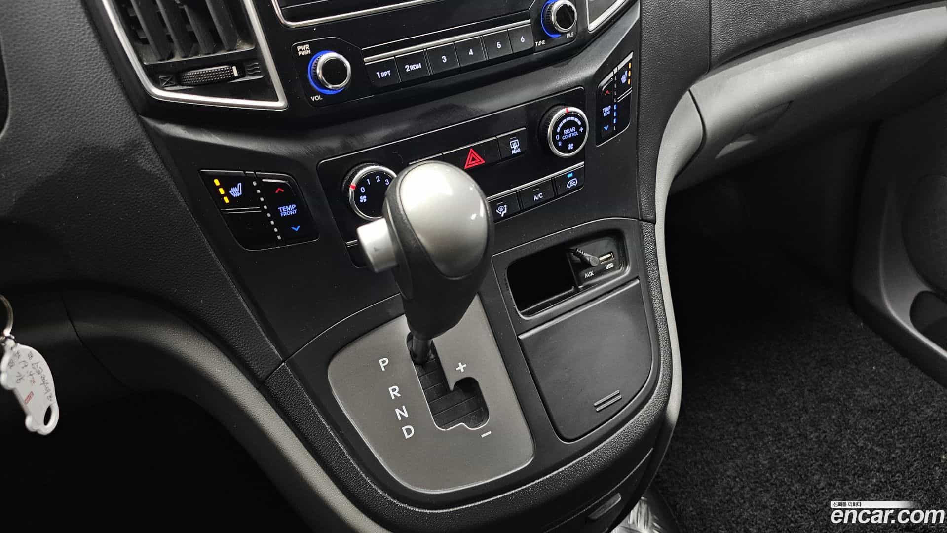 Starex Hyundai 2019.3-INNER-009