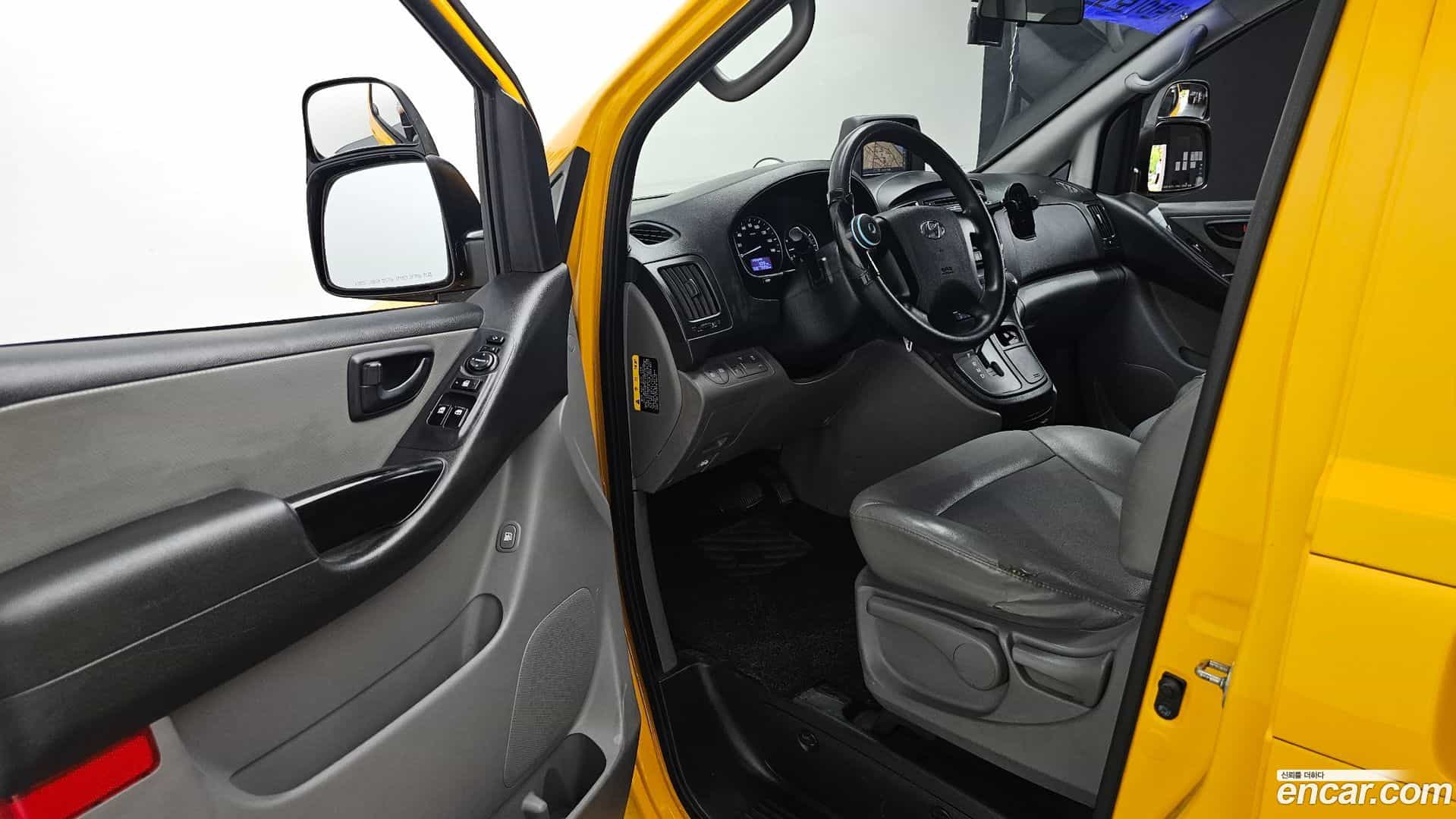 Starex Hyundai 2019.3-OPTION-015