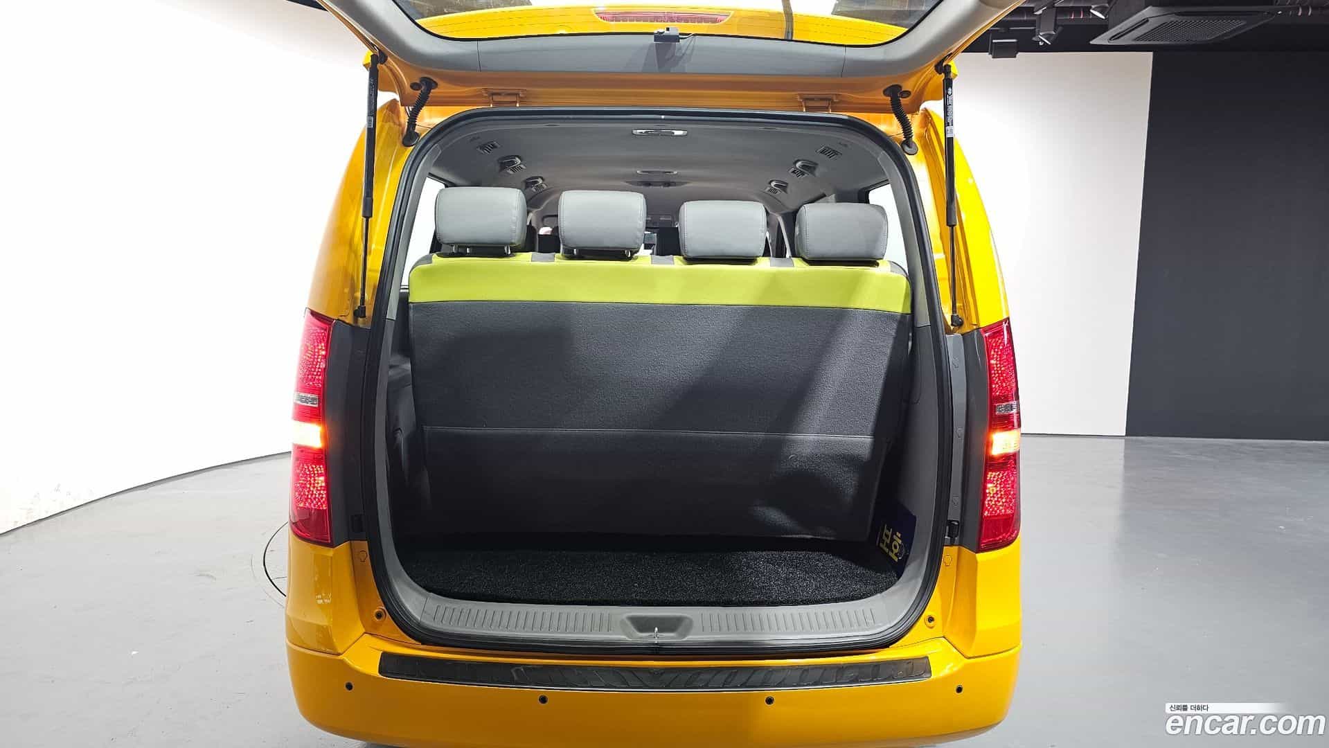 Starex Hyundai 2019.3-OPTION-024