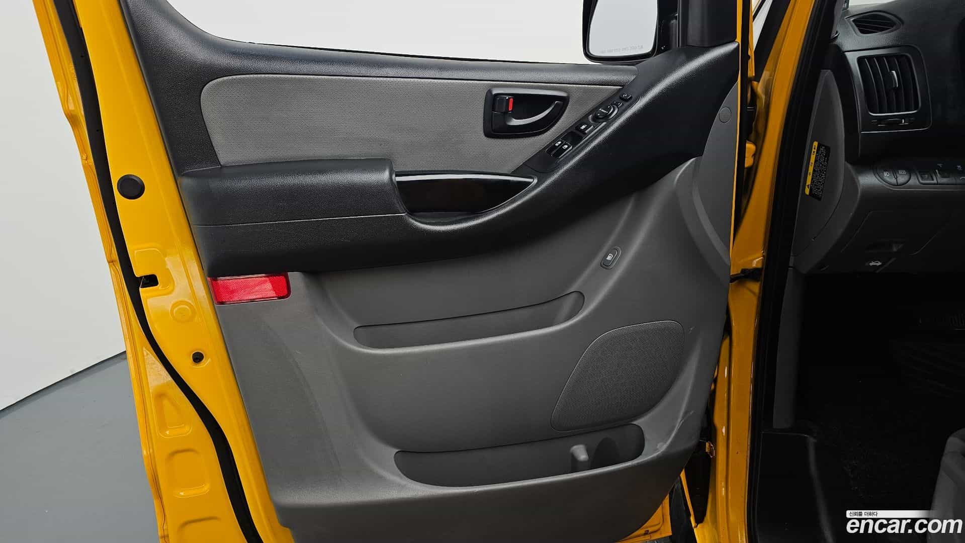 Starex Hyundai 2019.3-INNER-034