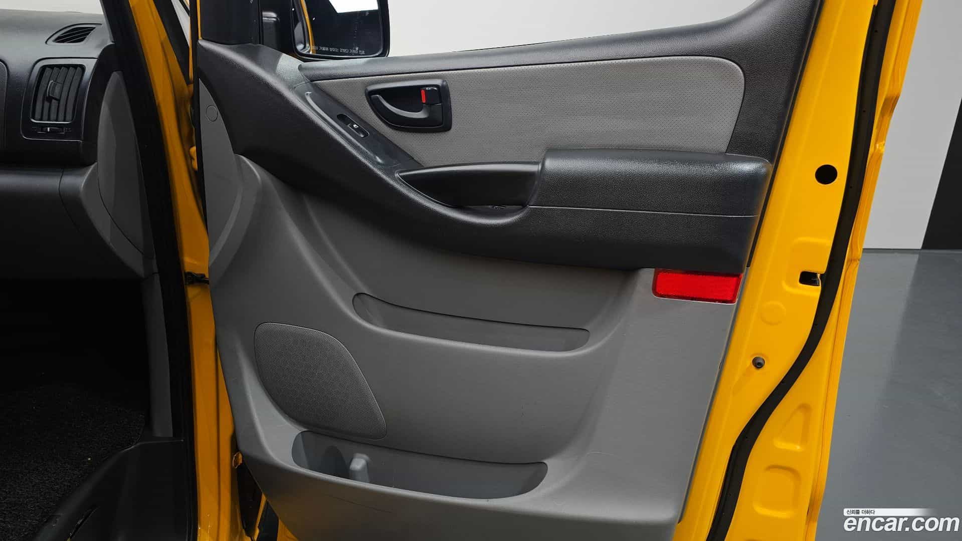 Starex Hyundai 2019.3-INNER-035