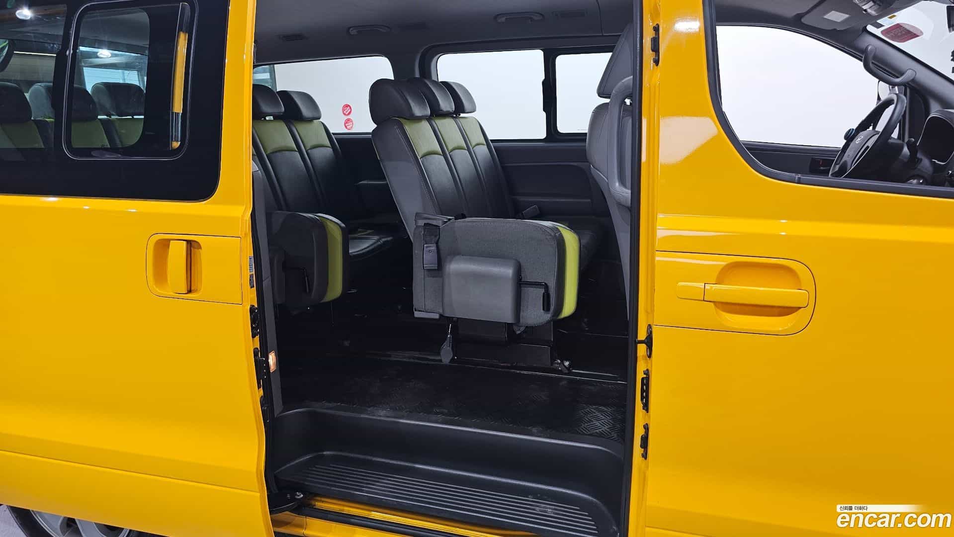 Starex Hyundai 2019.3-INNER-036