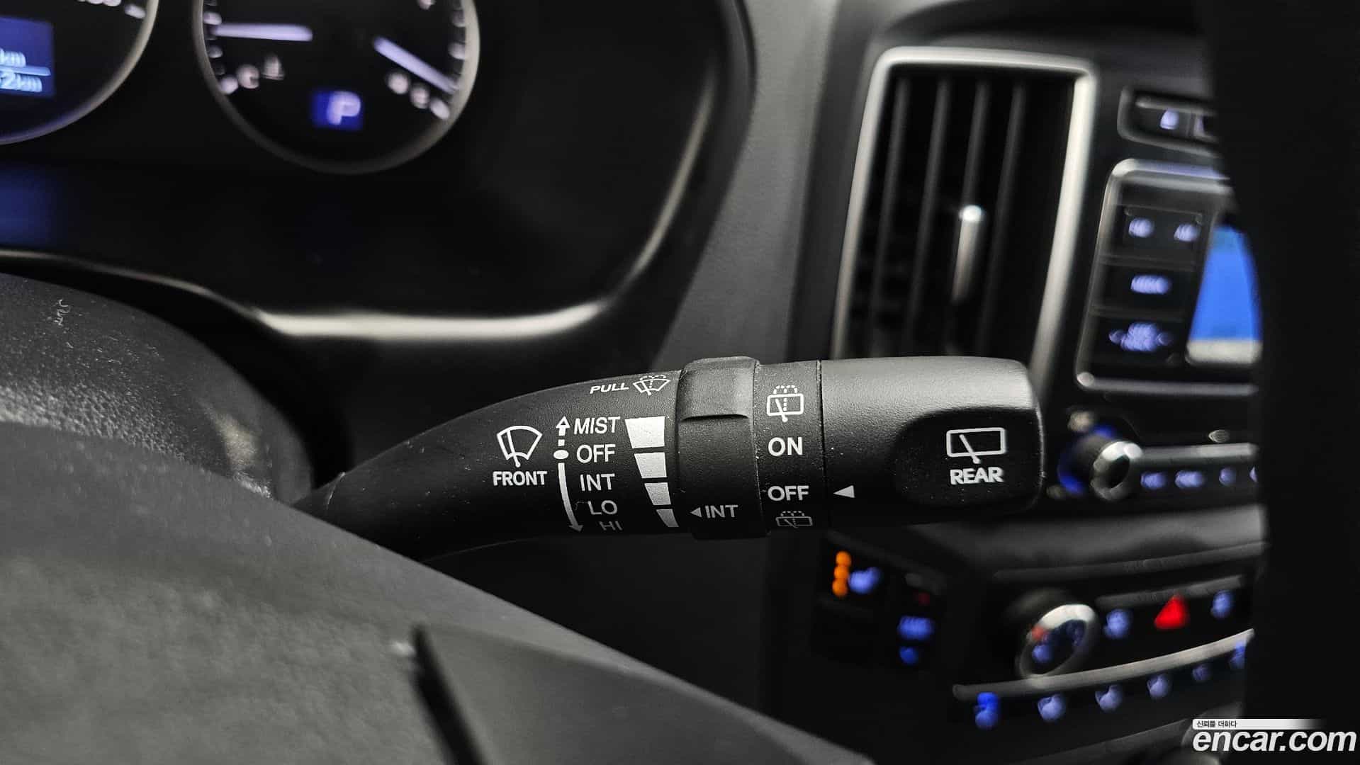 Starex Hyundai 2019.3-OPTION-040