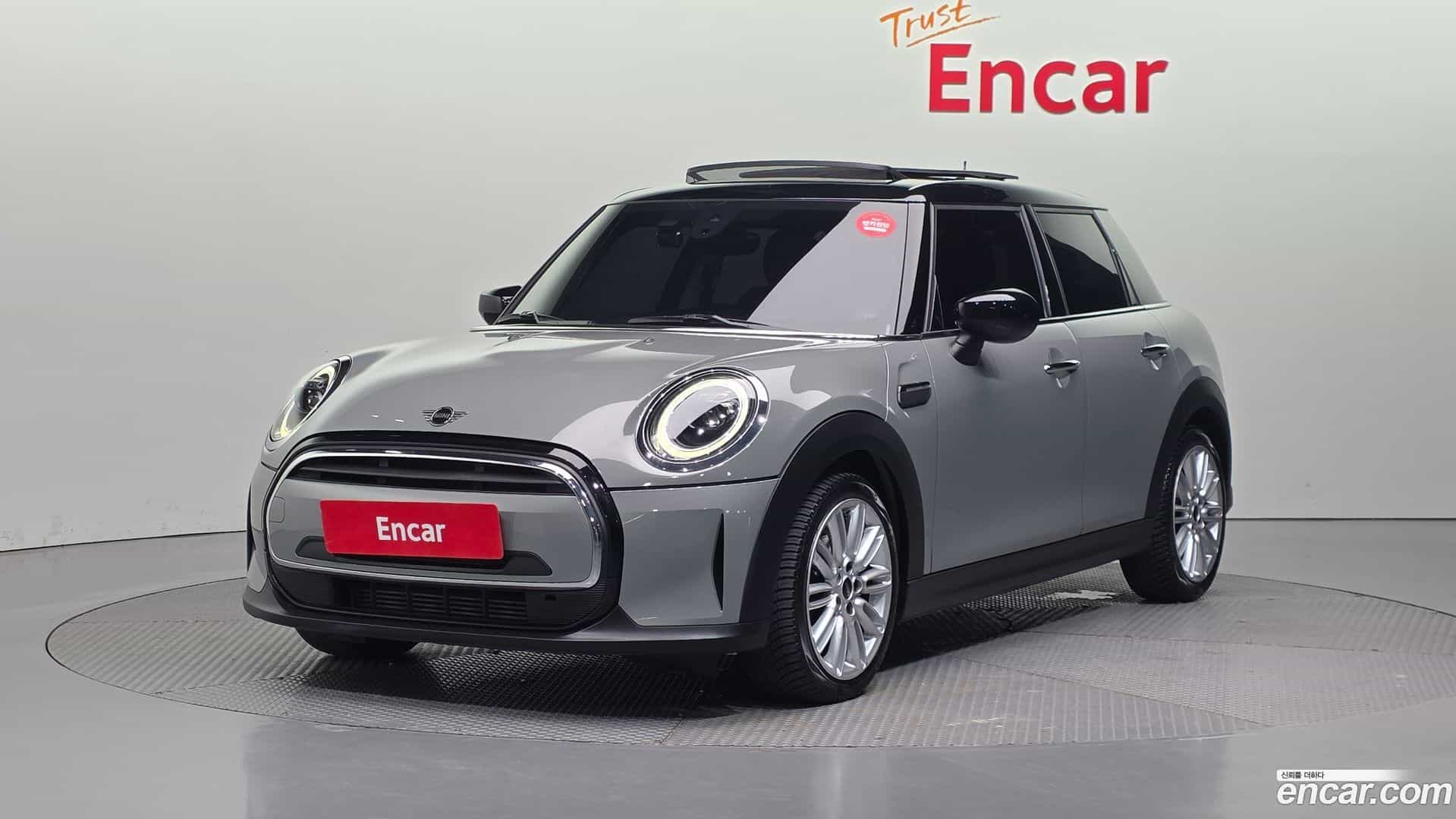 Cooper Mini 2022.1-OUTER-001