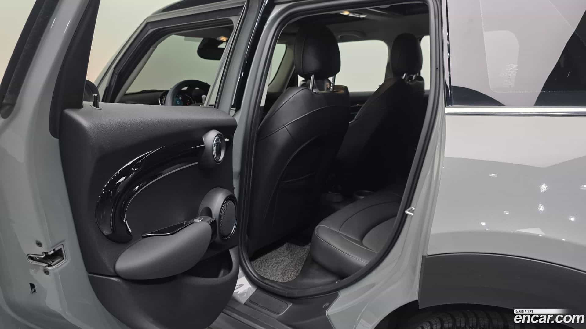 Cooper Mini 2022.1-OPTION-021
