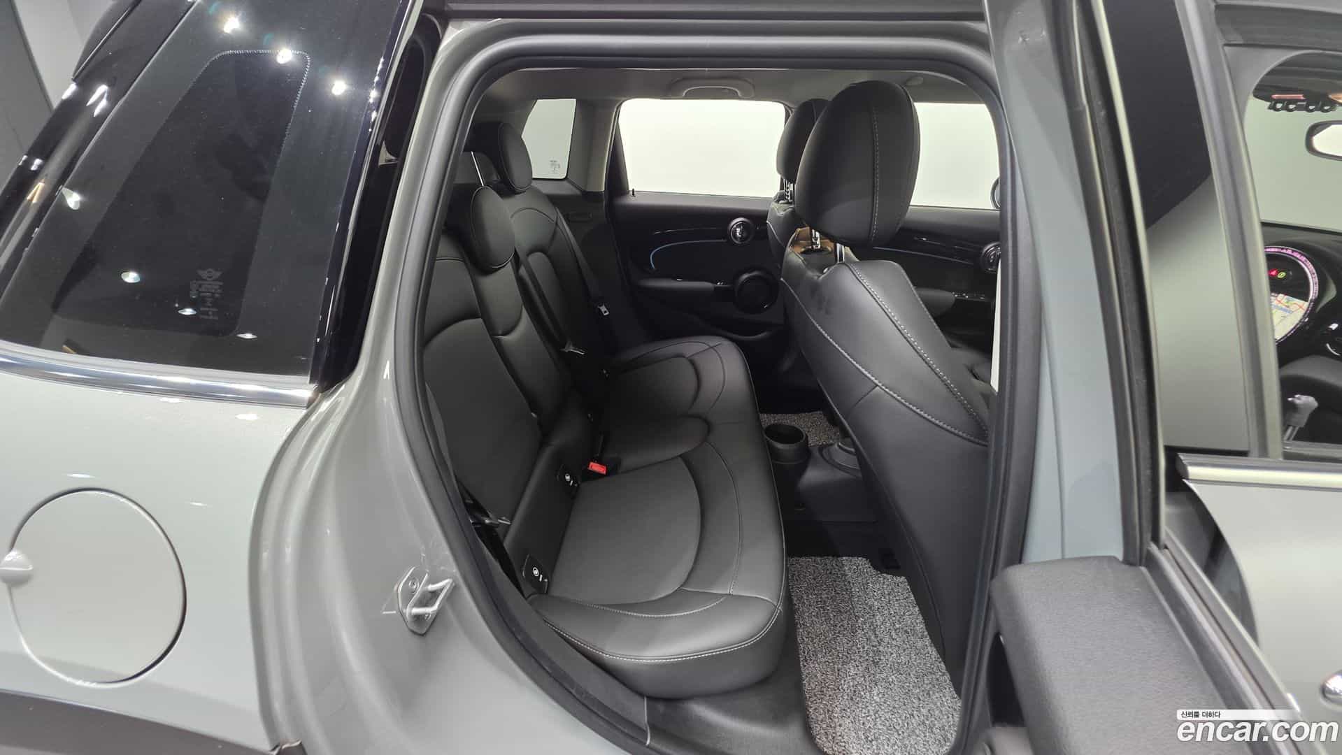 Cooper Mini 2022.1-OPTION-022